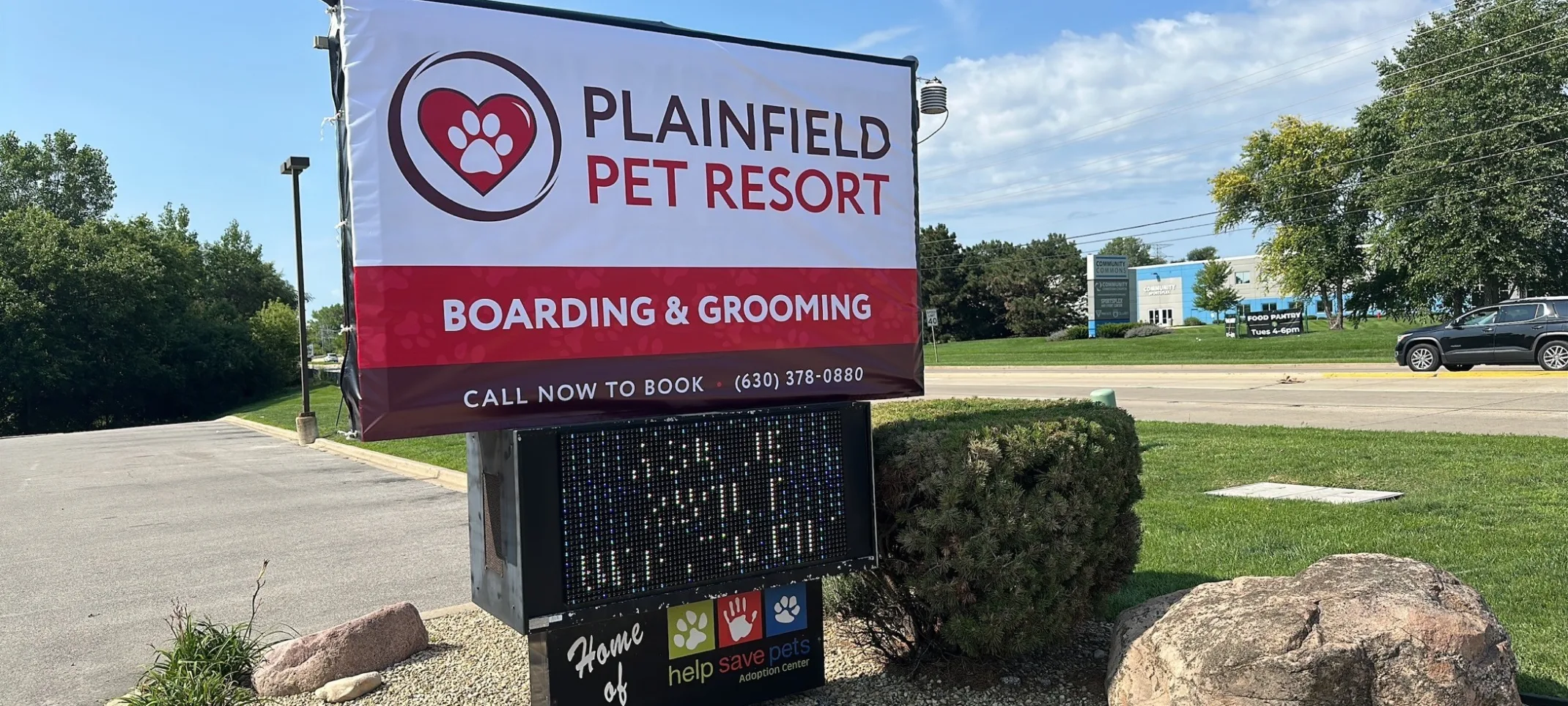 New Plainfield Pet Resort sign outside the current location